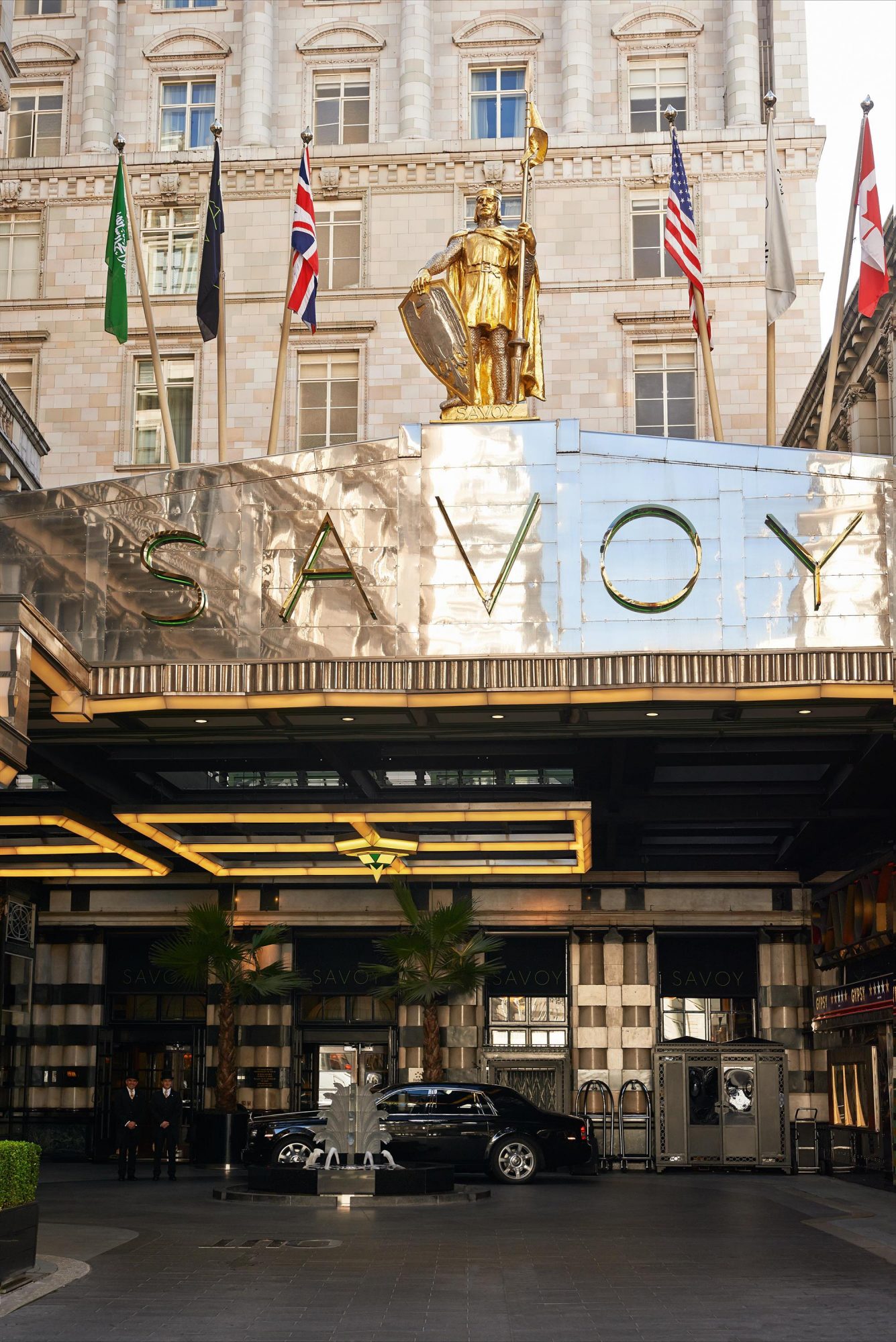 The Savoy – Courtyard