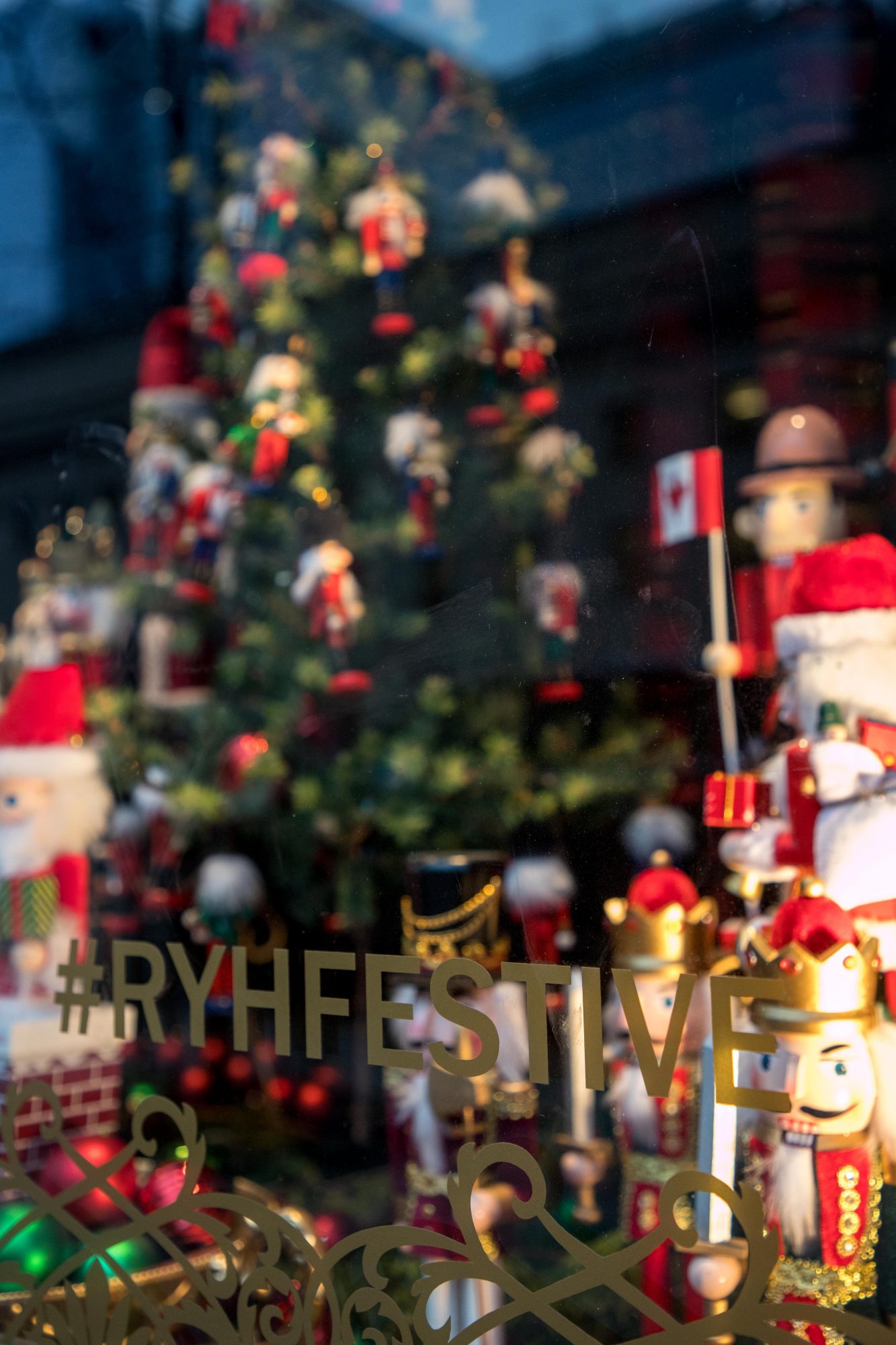 Fairmont Royal York – Window Display