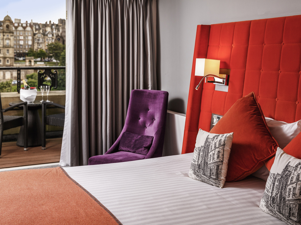 Mercure Edinburgh City Princes Street Hotel 8339ro05p1024x768-jpg