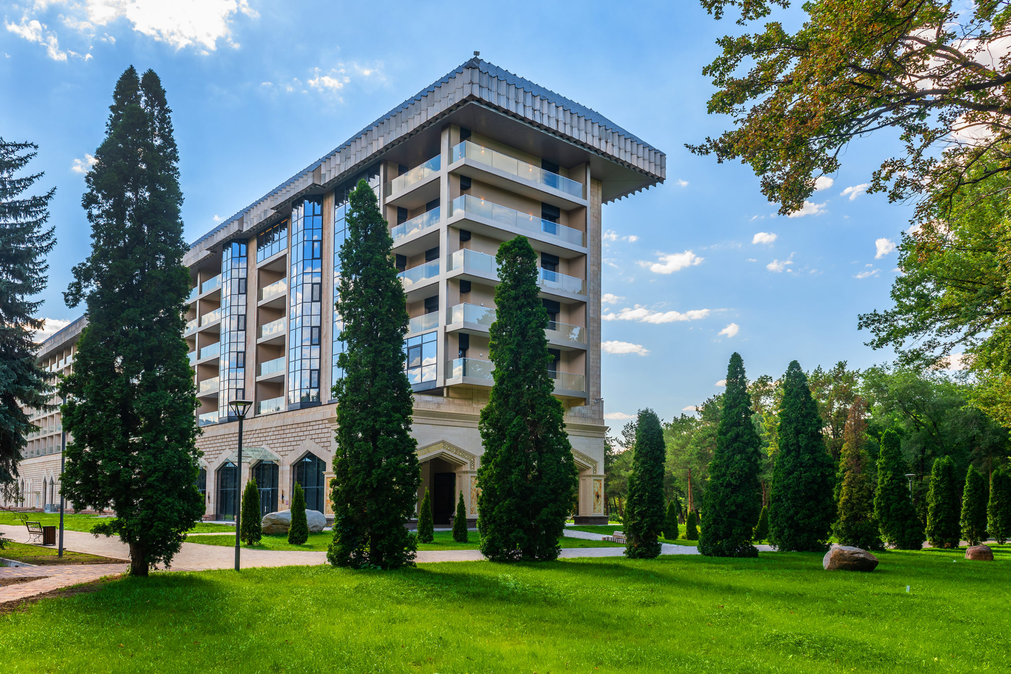 Swissotel Wellness Resort Alatau Almaty – corner facade-jpg