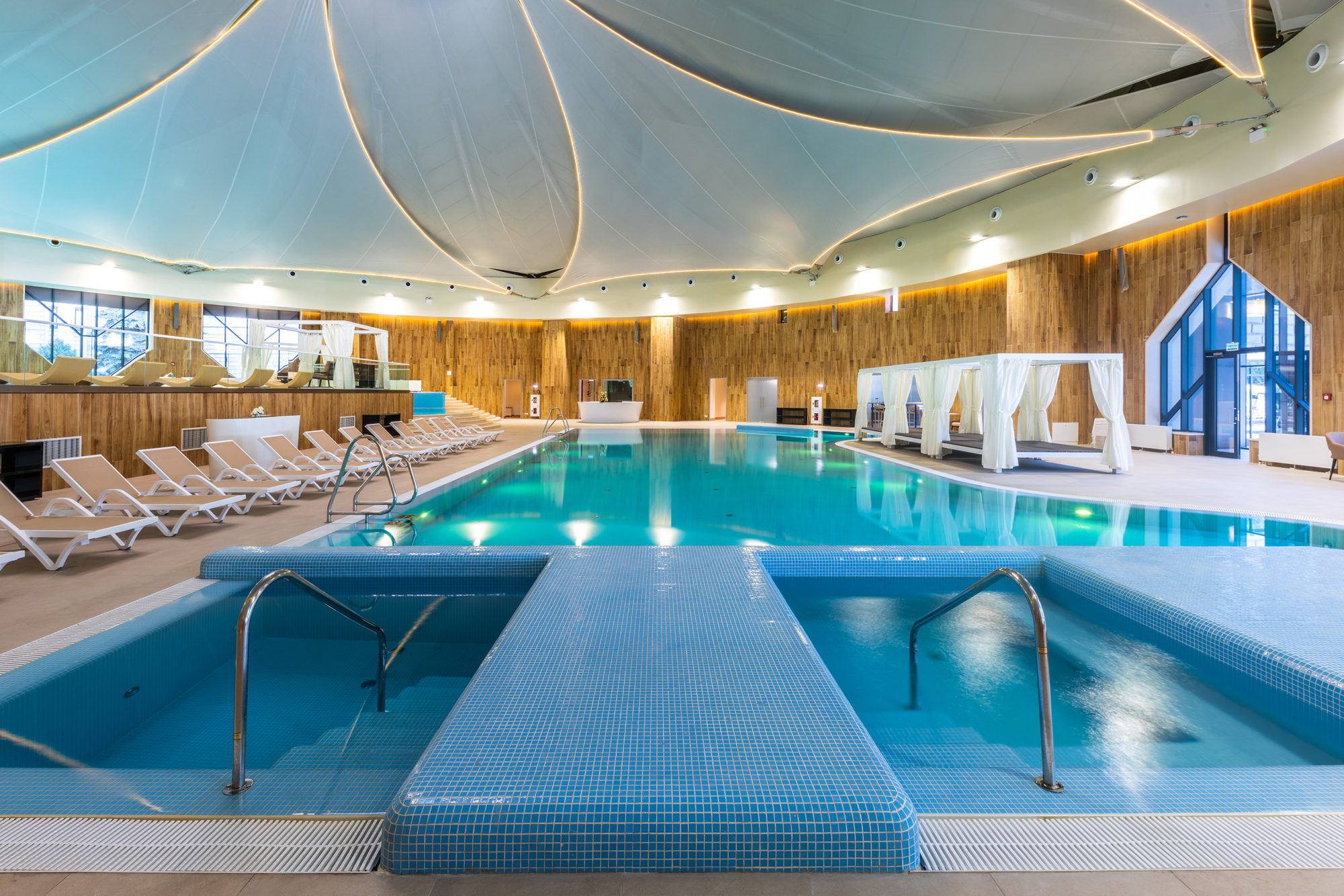 Swissotel Wellness Resort Alatau Almaty – SPA pool-jpg
