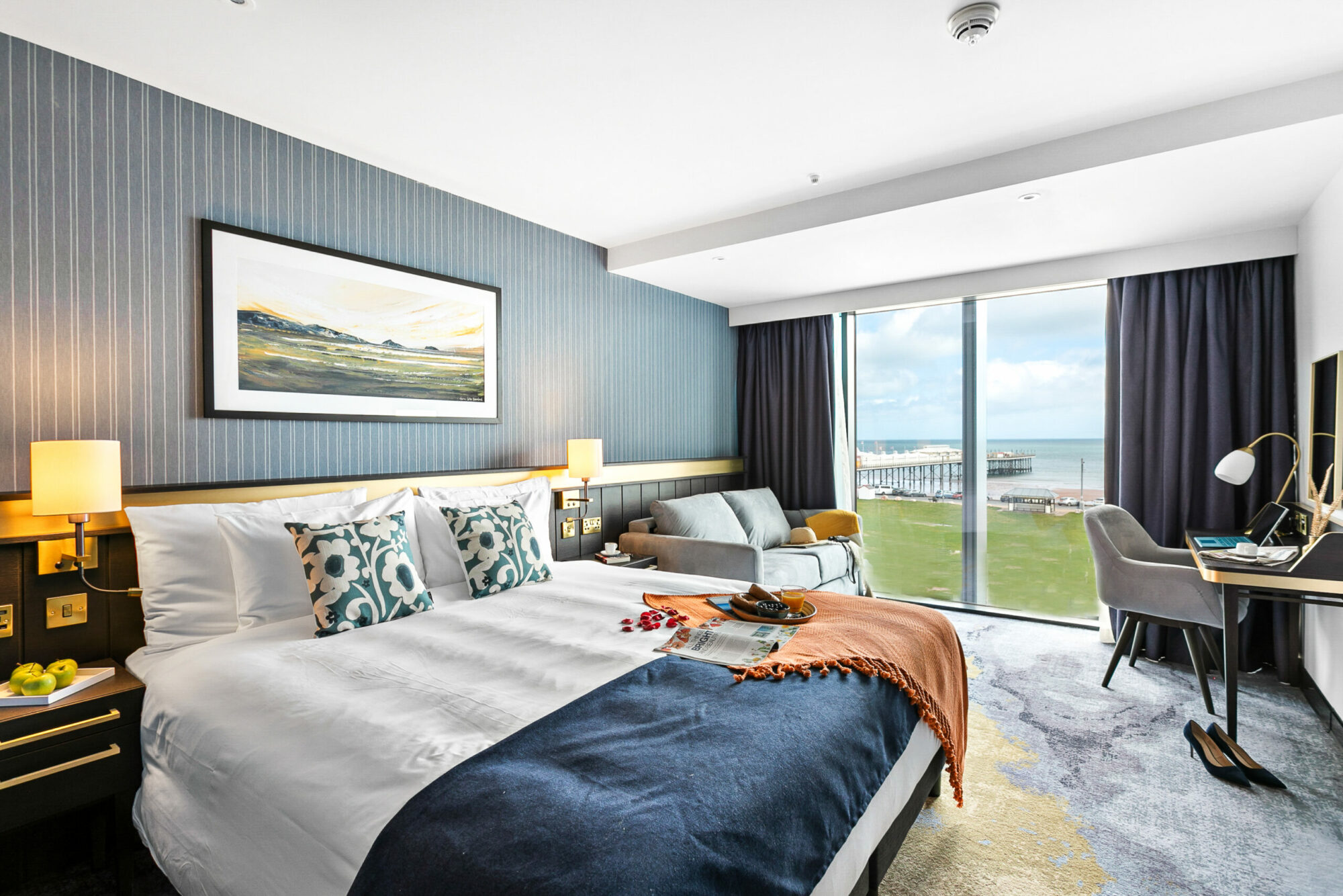 High Res Mercure Bedrooms Paignton_Poppy Jakes Photography-60.jpg
