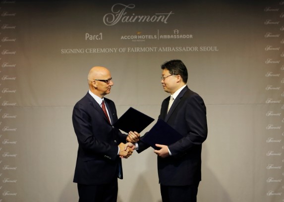 Fairmont Ambassador Seoul Signing Ceremony-jpg