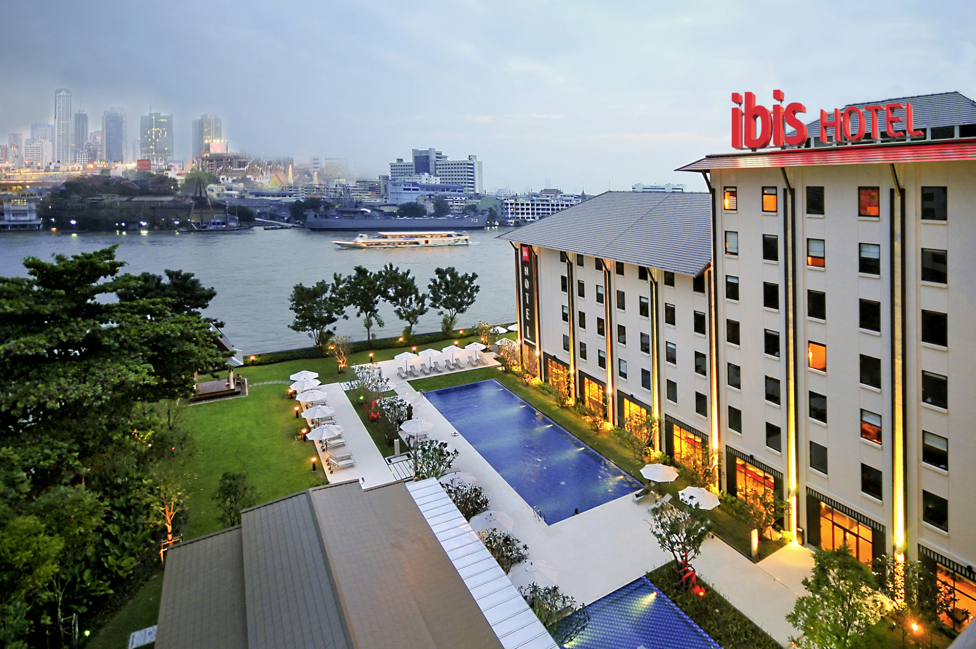 ibis Bangkok Riverside  1-jpg