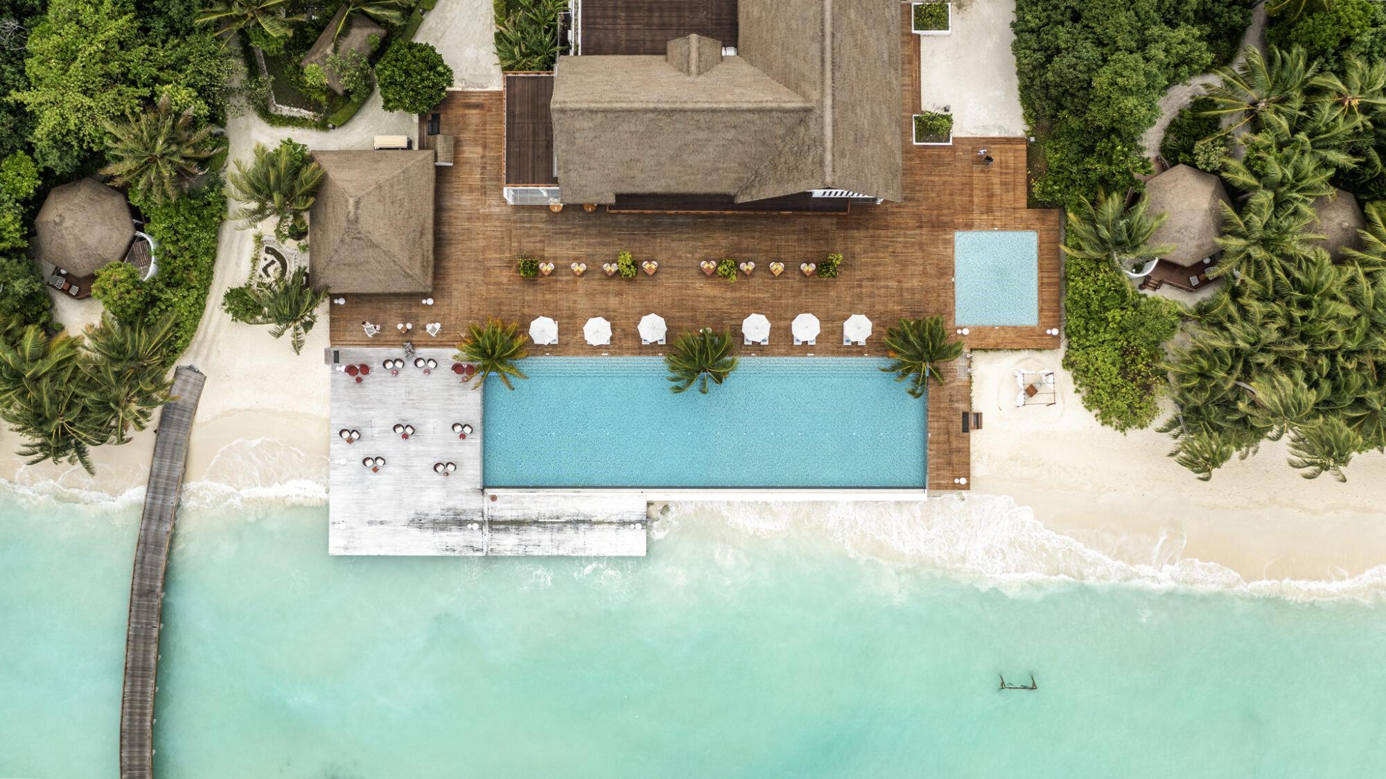 Mercure Maldives Kooddoo Resort (1).jpg