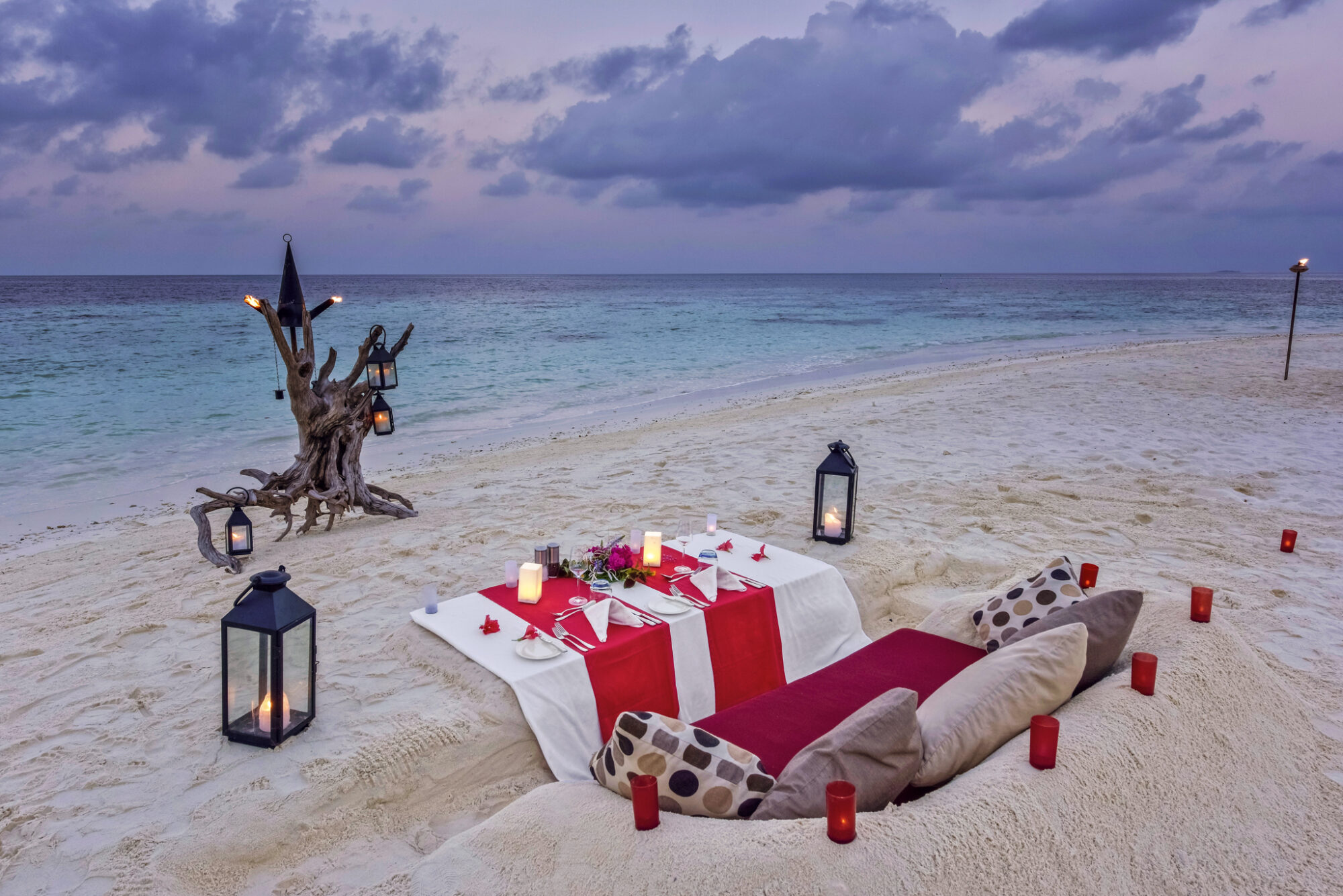 Raffles-Maldives-Meradhoo-Resort-3.jpg