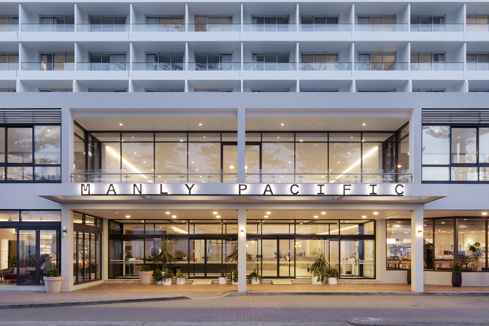 Manly Pacific Hotel Front.jpg