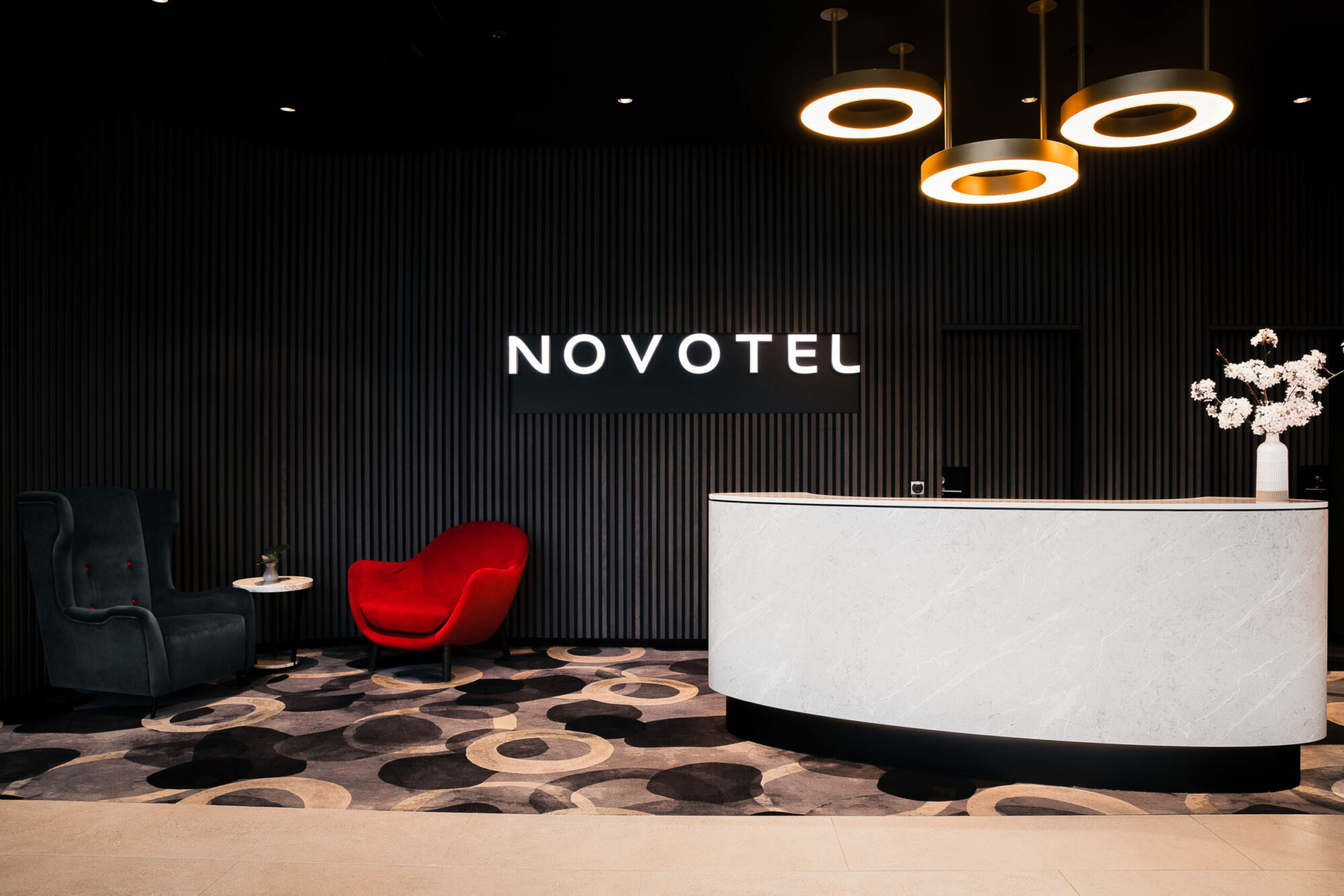 Novotel-Devonport-reception.jpg