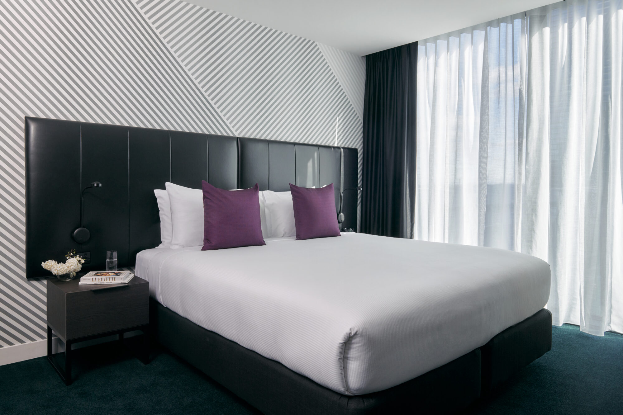 Movenpick Hotel Melbourne - Classic Room 2-jpg