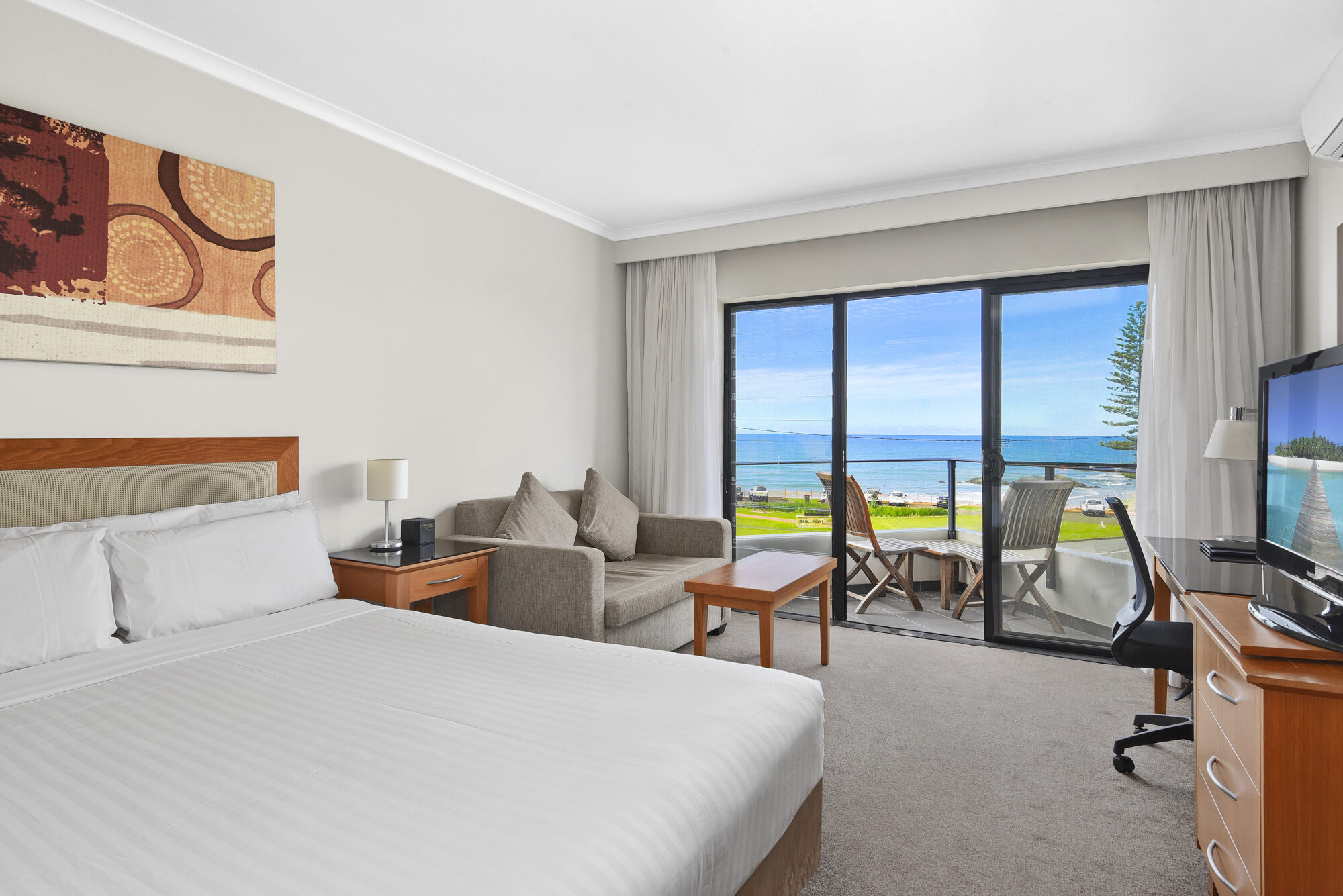 ibist Styles Port Macquarie_ocean view_guest room_2-jpg