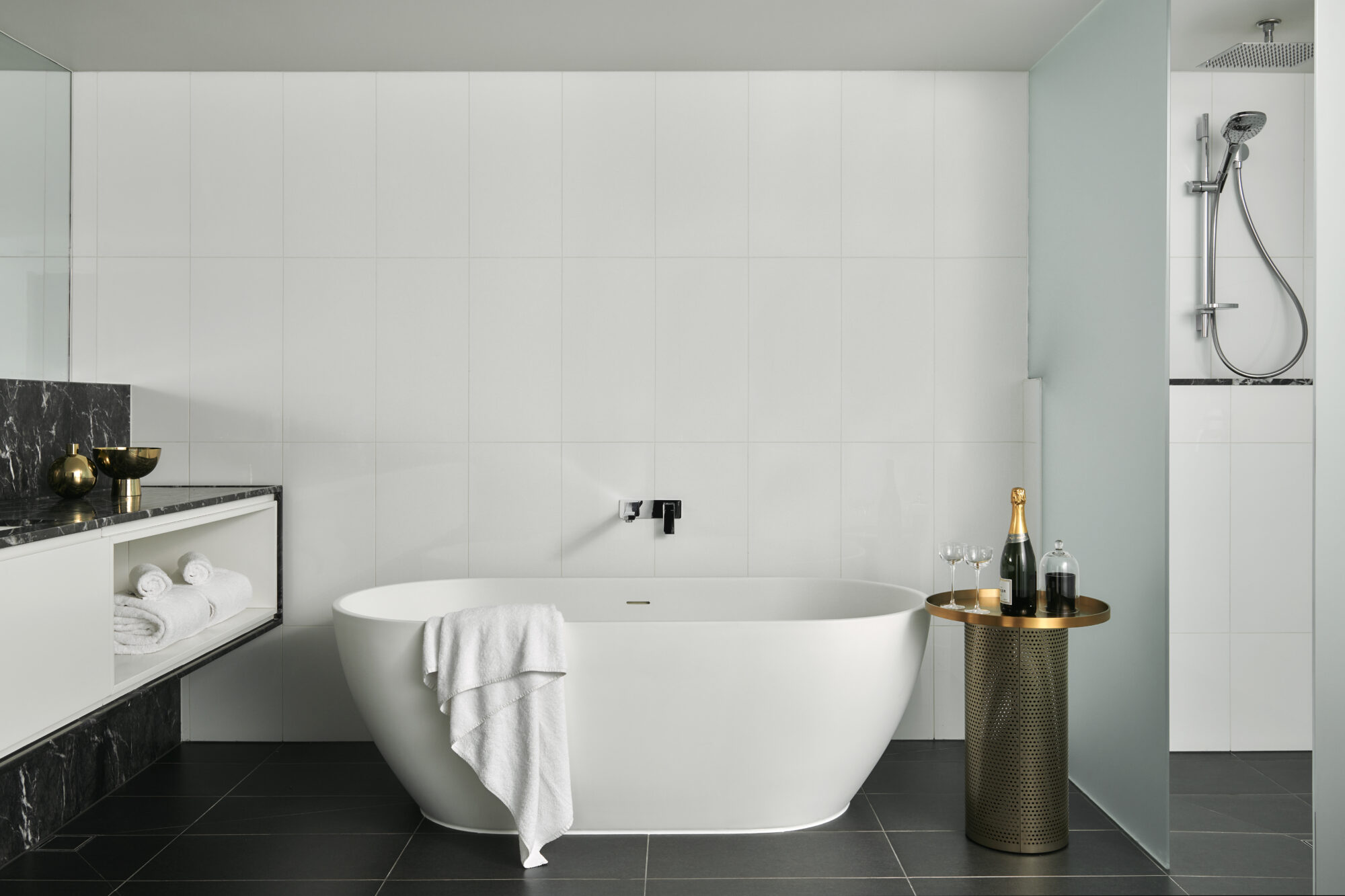 Movenpick Hotel Melbourne – Suite Bathroom-jpg