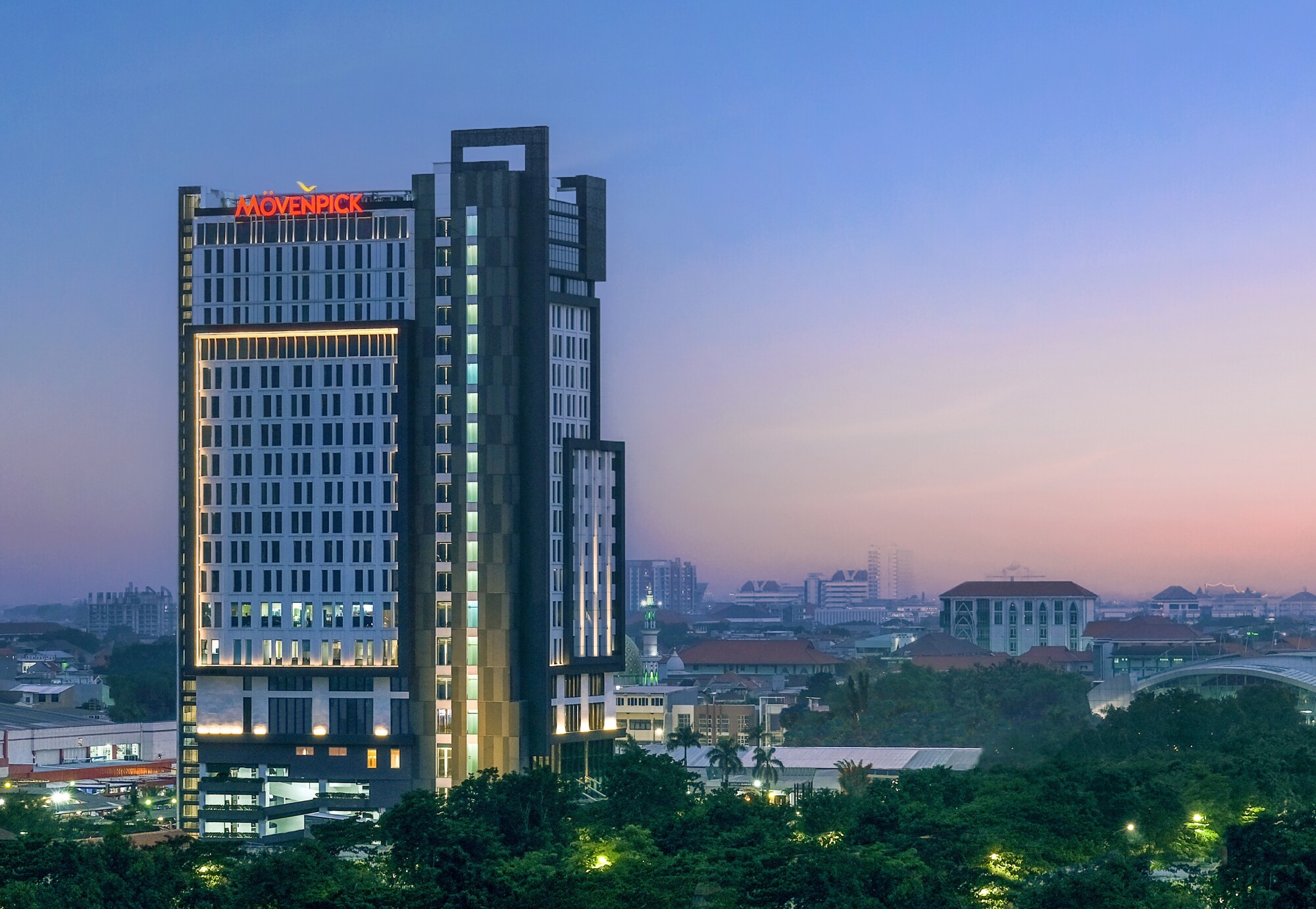 Mövenpick Hotel Surabaya City (2)-jpg