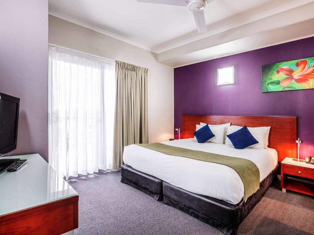 Darwin Airport Resort - new look Novotel room-jpg