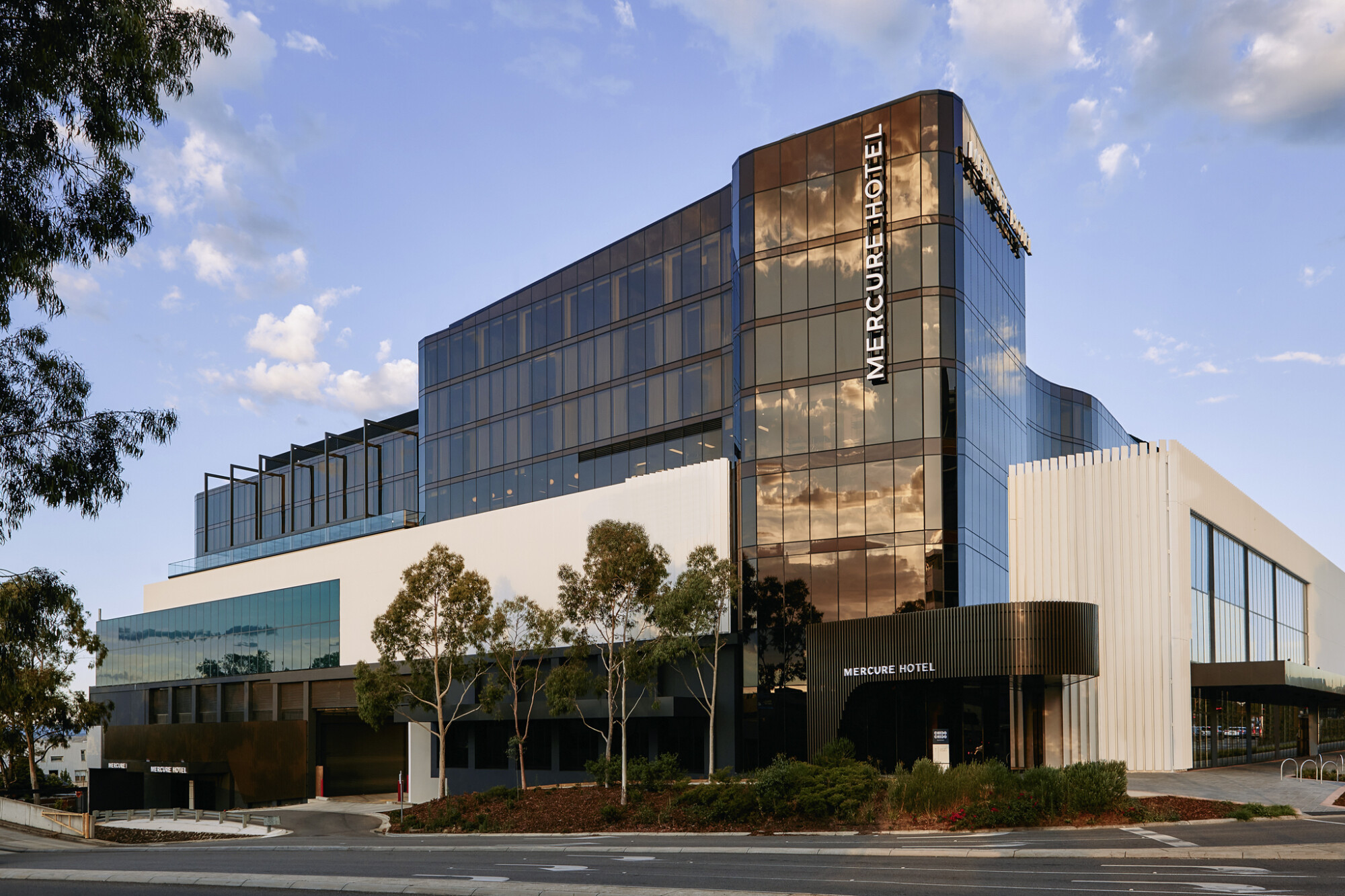 Mercure Melbourne Doncaster Exterior-jpg