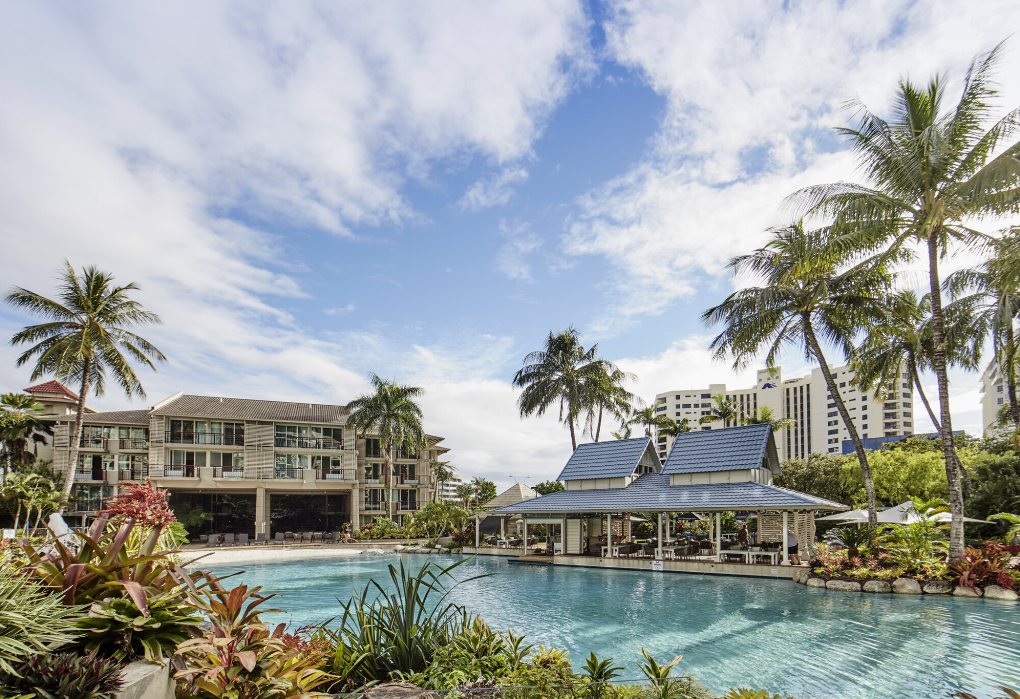 Novotel Cairns Oasis Resort-jpg